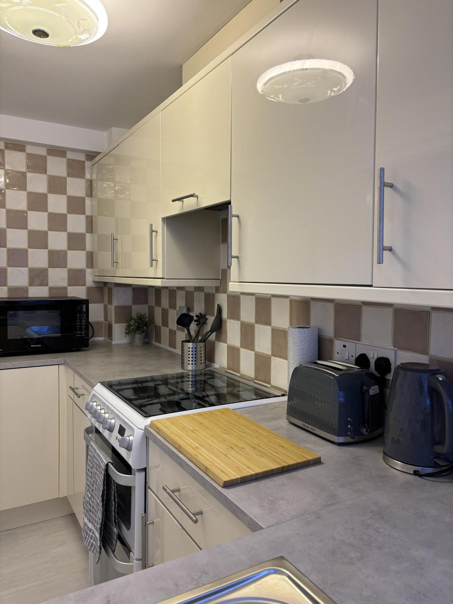 Вілла Cosy Corner - 2 Beds, Free Parking, Next To Southampton General Hospital Екстер'єр фото